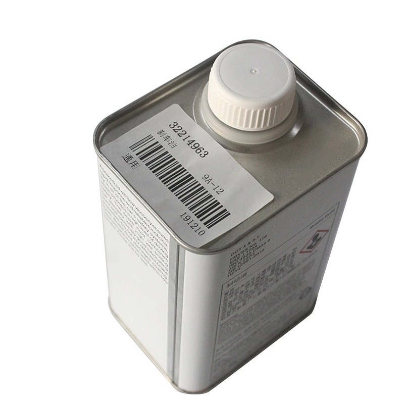 ভলভো C30 C70 S80 S80L এর জন্য অটো কার 32214963 ইউনিভার্সাল ব্রেক ফ্লুইড